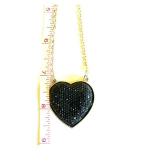 Black heart Hot Topic necklace